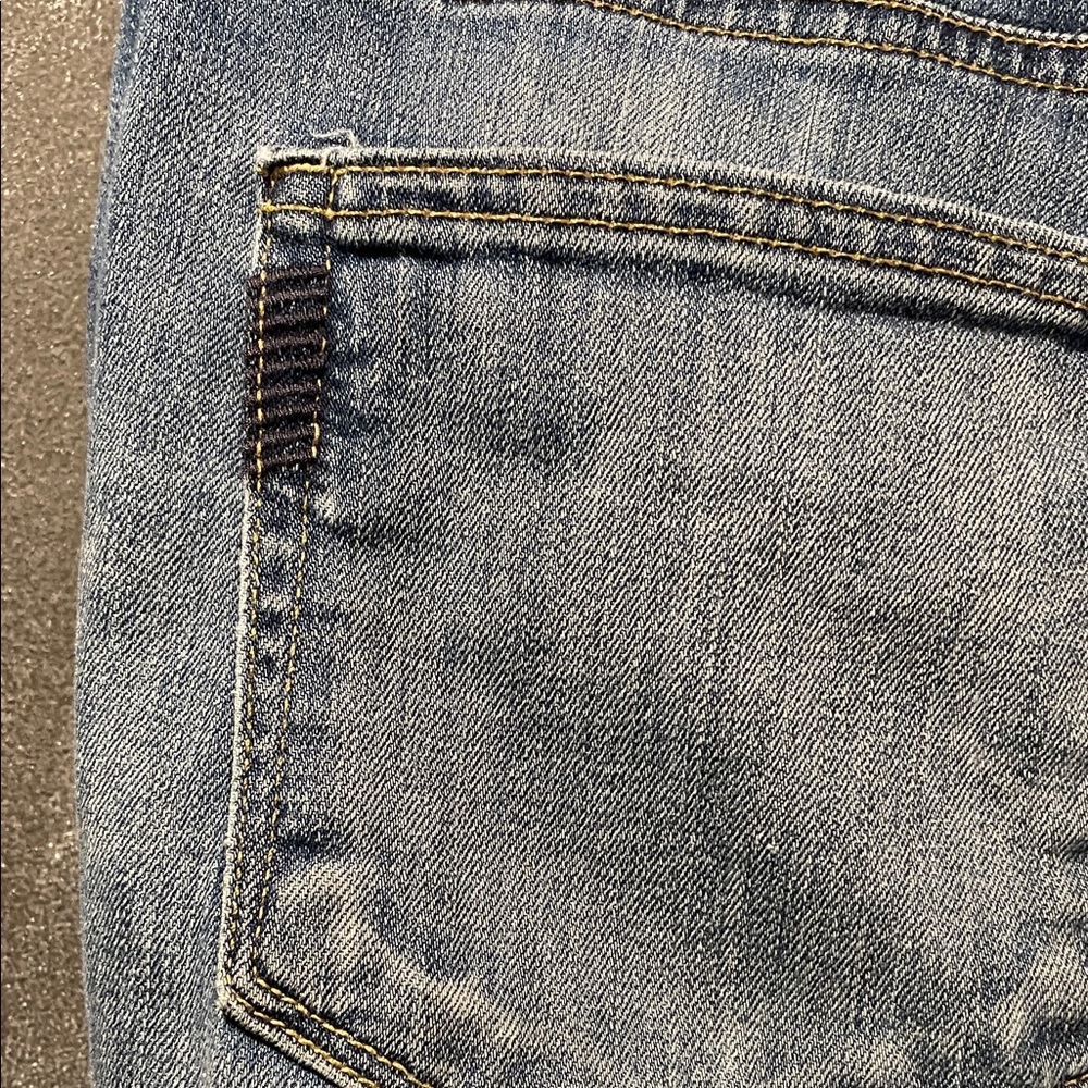 PAIGE jimmy jimmy skinny jeans. Women's Light Blue Straight Leg distressed Jeans - Picture 6 of 13